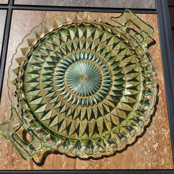 Jeannette Glass Windsor Handled Cake Plate Uranium Glass YES IT GLOWS! - Picture 1 of 11